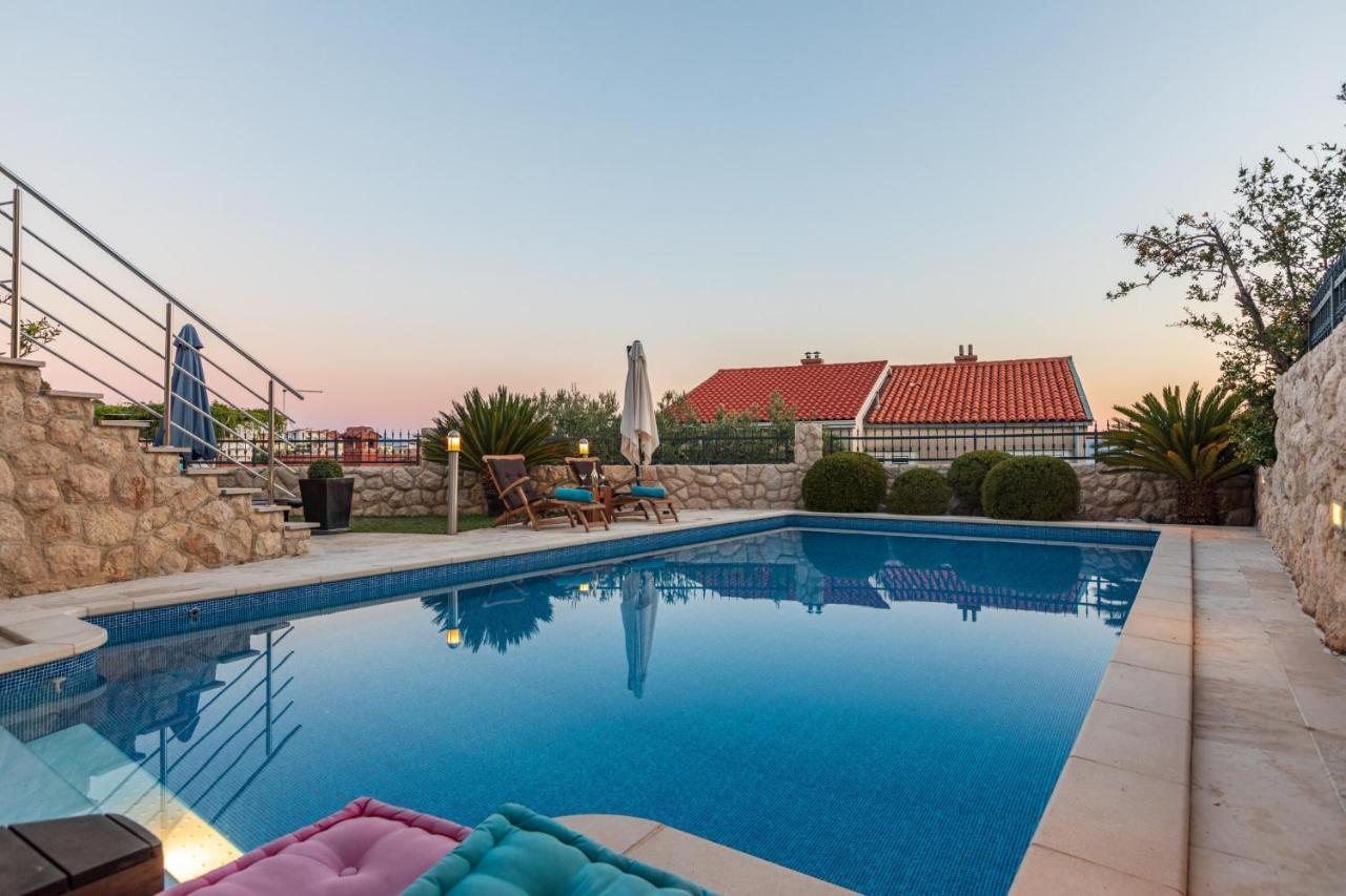 Villa Old Olive, 3Lovelyvillas Podgora Exterior photo